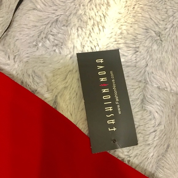 Ruby red dress - Picture 3 of 3